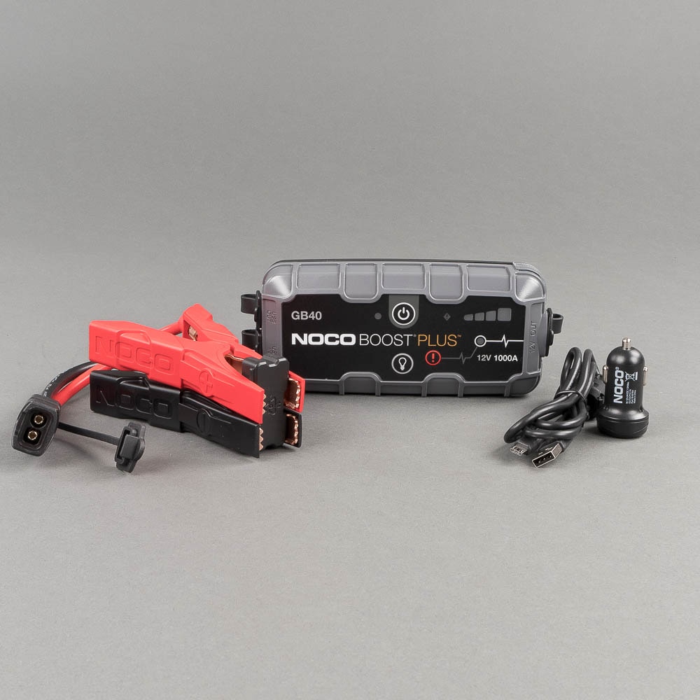 https://www.skoterdelen.com/pub_images/original/010176-batteribooster-jumpstarter-noco-gb40-1000a-skoterdelen.jpg