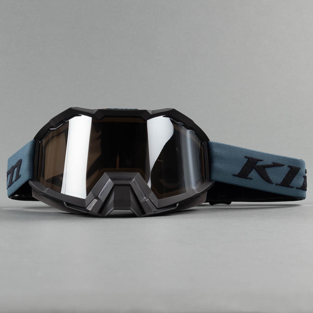 https://www.skoterdelen.com/pub_images/original/3902-000-000-026-Glasogon-Klim-Viper-Emblem-Petrol-Black-skoterdelen.jpg