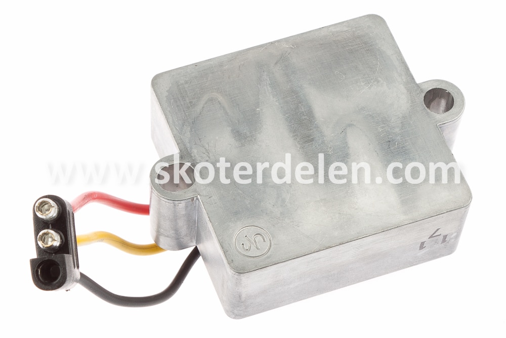https://www.skoterdelen.com/pub_images/original/50-501186-voltregulator-polaris-skoterdelen_13226.jpg