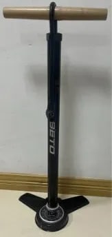 Fotpump BETO med manometer 11 bar