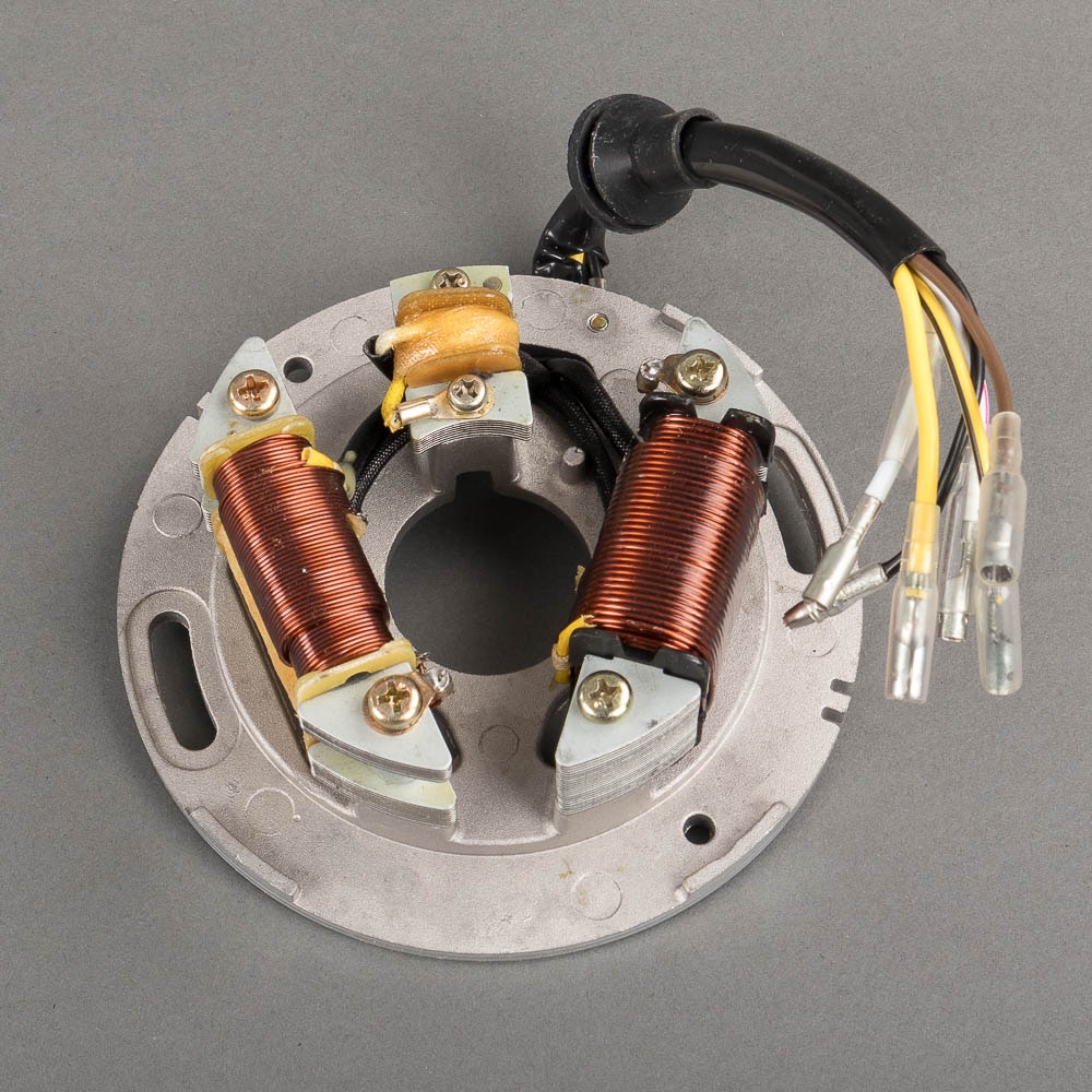 https://www.skoterdelen.com/pub_images/original/81-445-07-Stator-Yamaha-skoterdelen-2.jpg