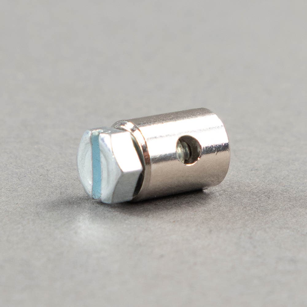Skruvnippel för 2 mm wire