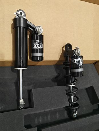 Boggiestötdämpare Fox 1.5 Zero QS3/2.0 Zero QS3-R Arctic Cat ZR R XC/Catalyst