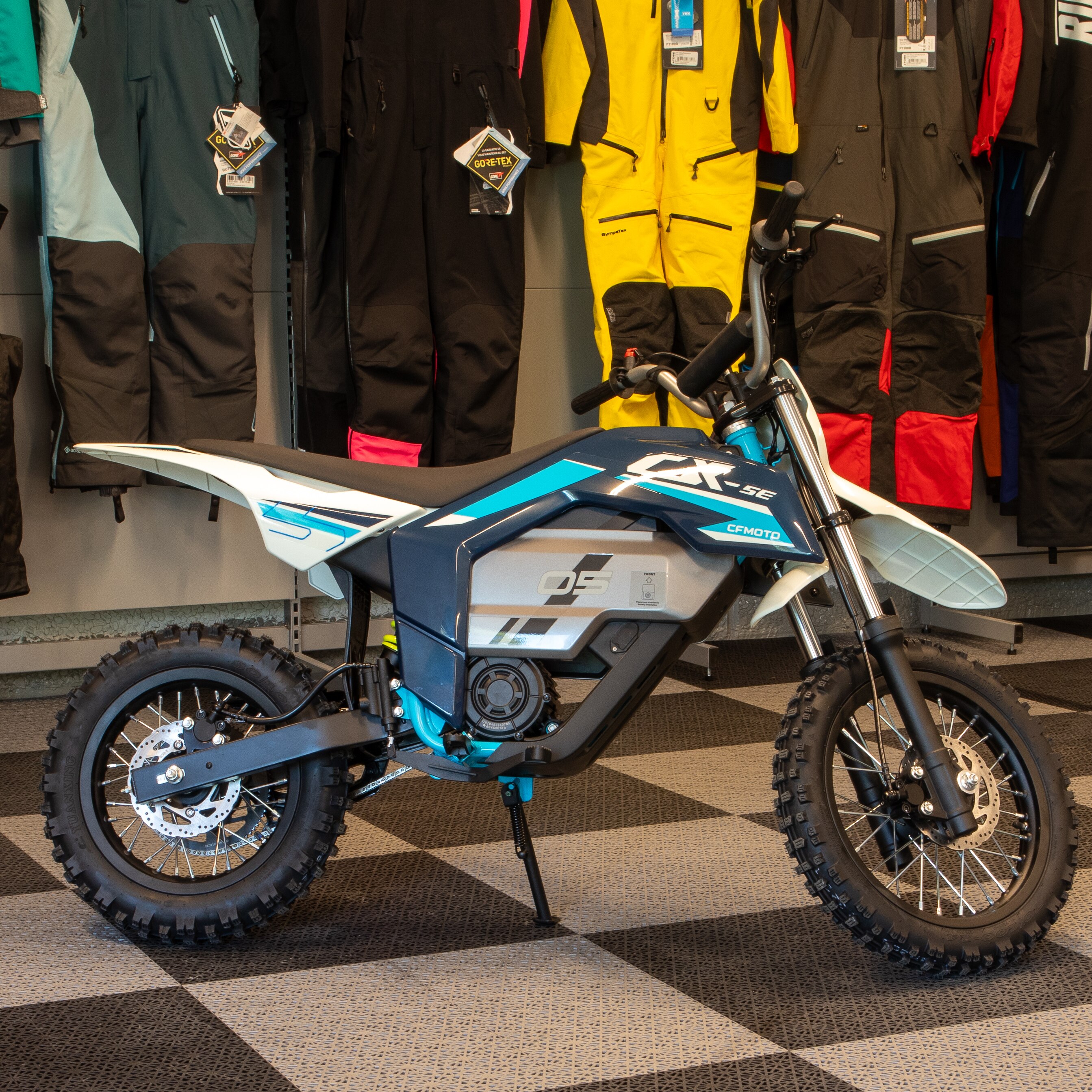 CFMOTO CX-5E