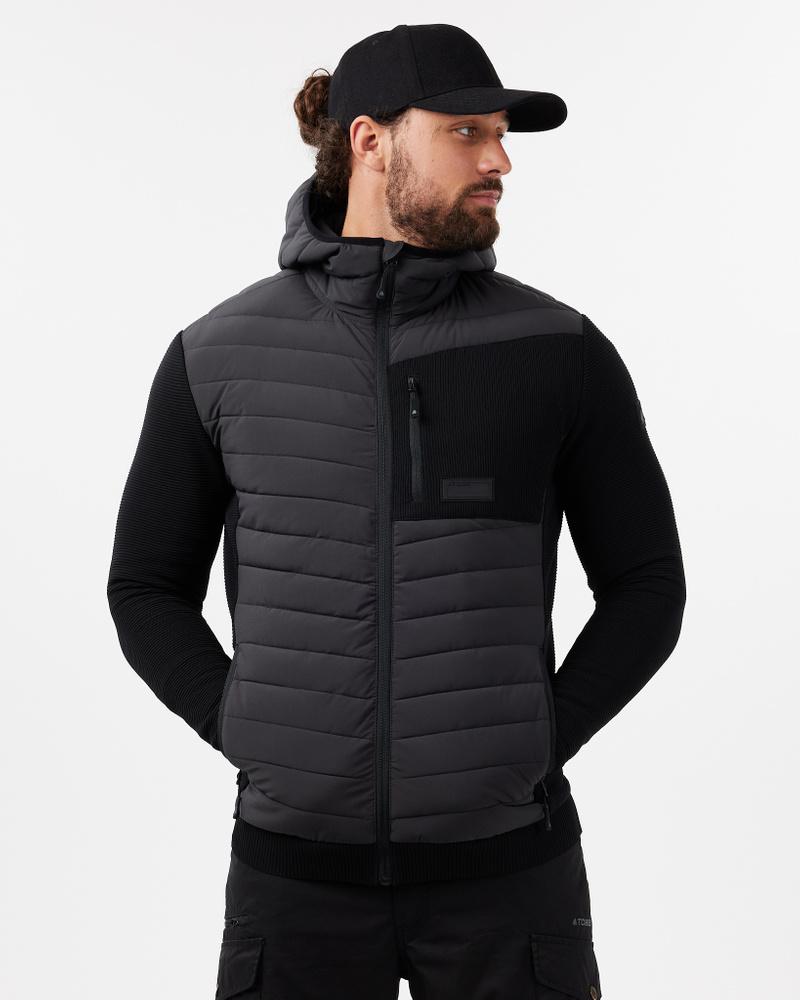 https://www.skoterdelen.com/pub_images/original/cornix-jetblack.jpg